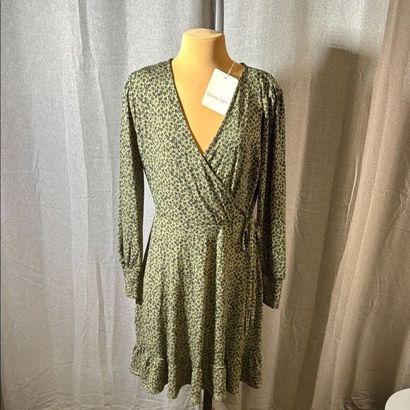 Women's Floral Dress - Black and Green - Picture 2 of 14